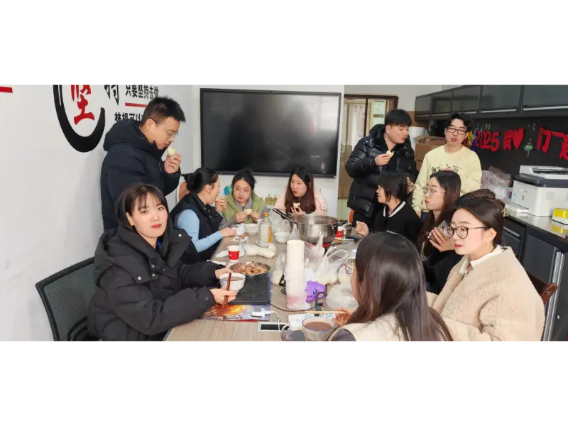 ປະເພນີ Laba Customs Alive at Maotong